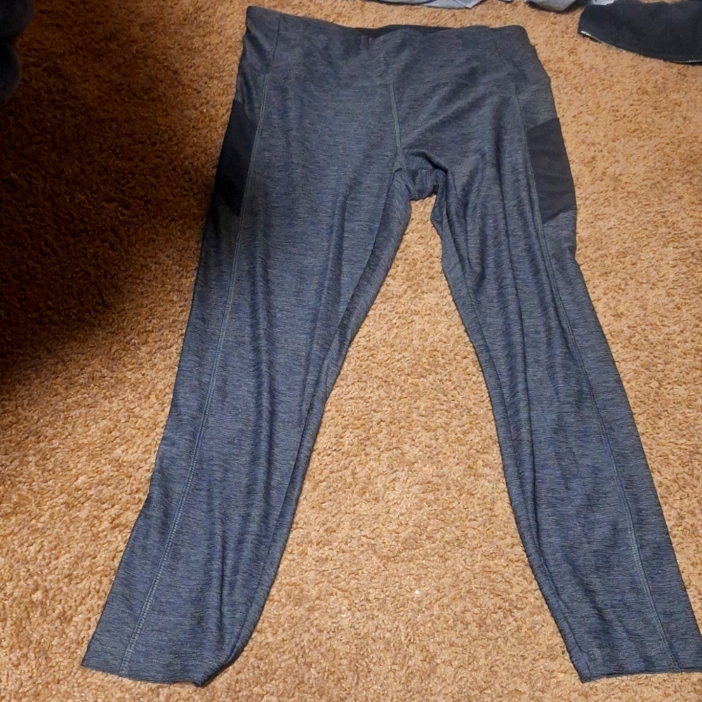 Vogo large black leggings with 2 see thru black side pockets
